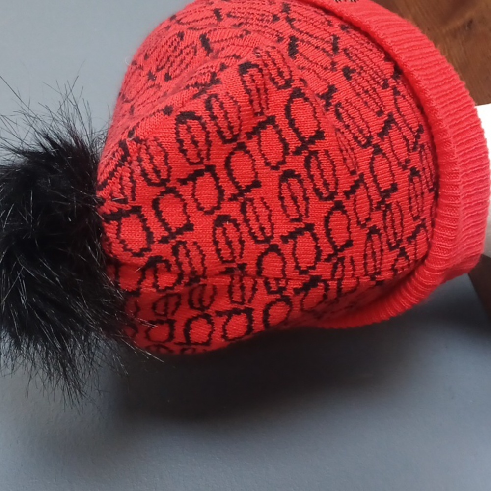 Bebe hat - Picture 3 of 8